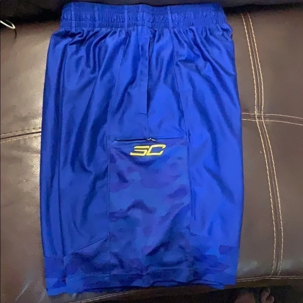 𝅺MENS or Women’s Under Armour Athletic Shorts